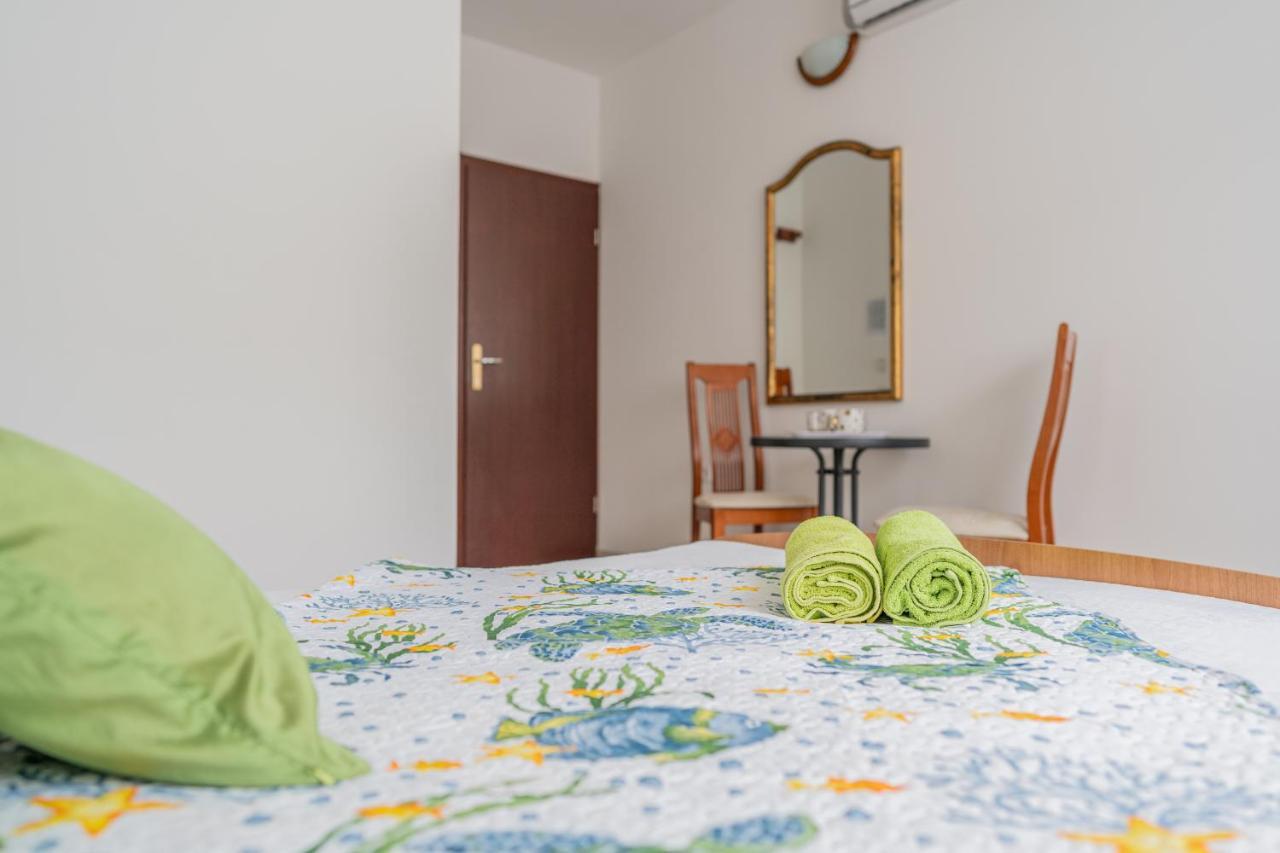 Guesthouse Kamarin Помена Экстерьер фото