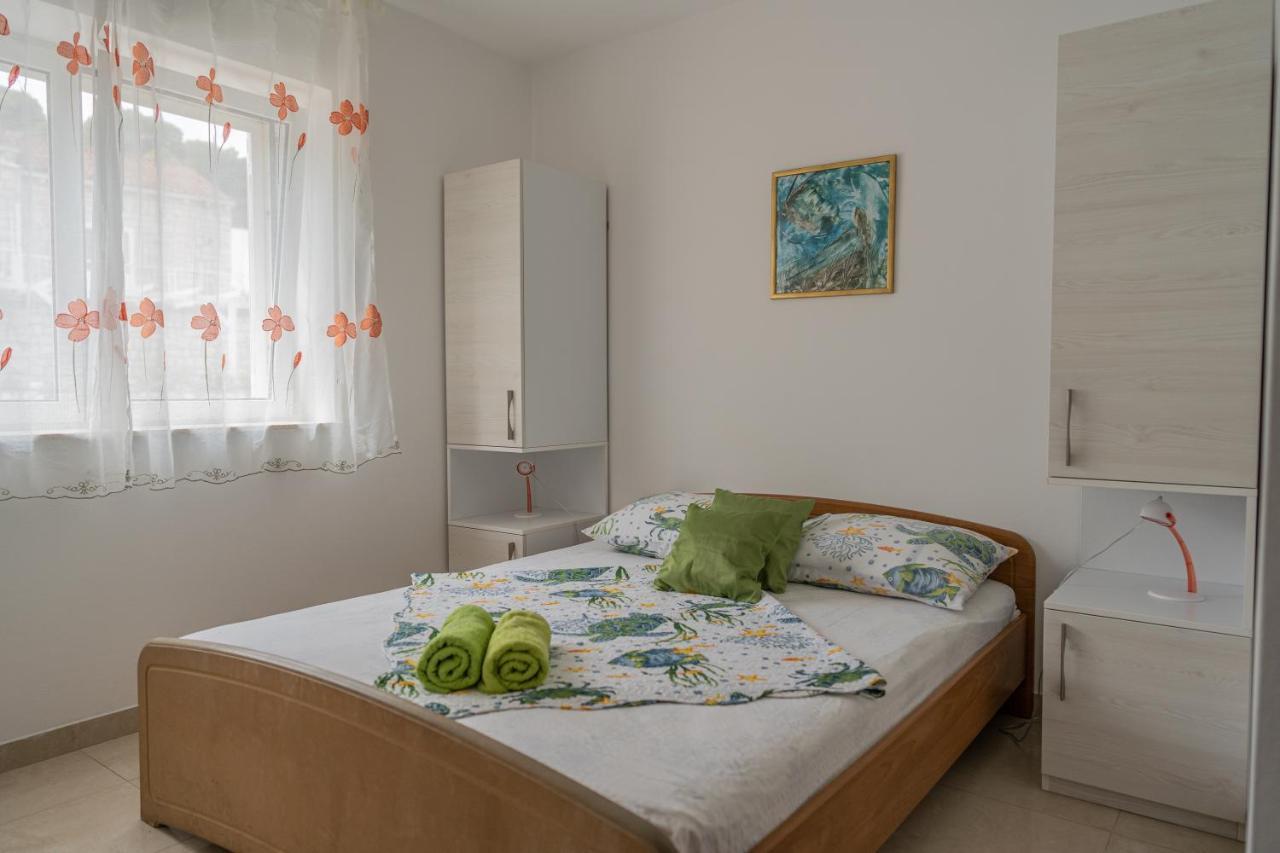 Guesthouse Kamarin Помена Экстерьер фото